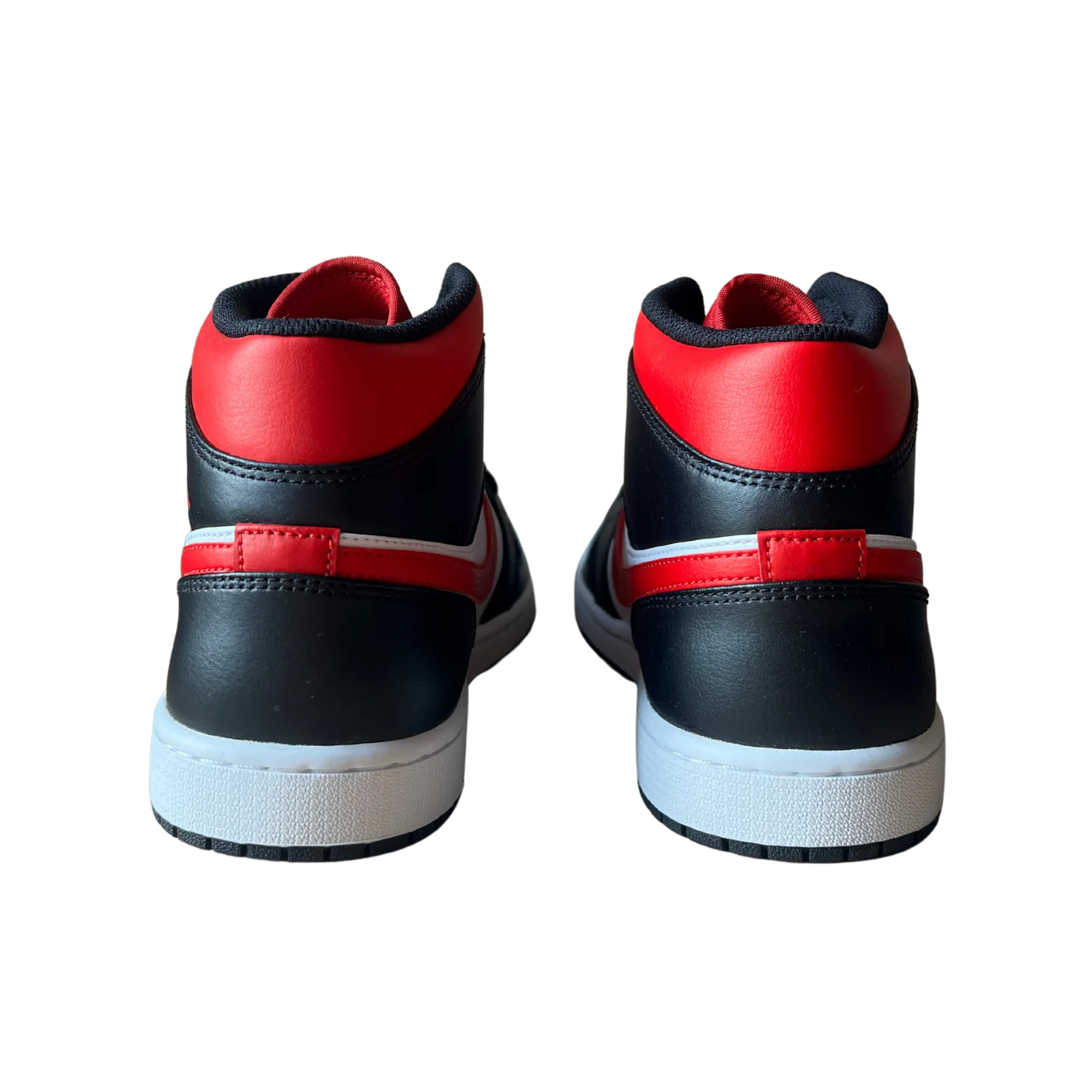 Jordan 1 Mid Black Red