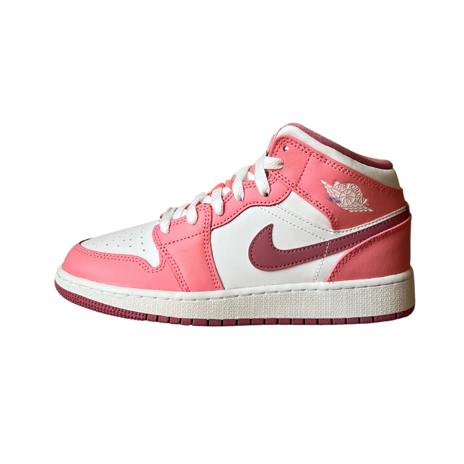 Jordan 1 Mid Valentine's Day oldalnézet