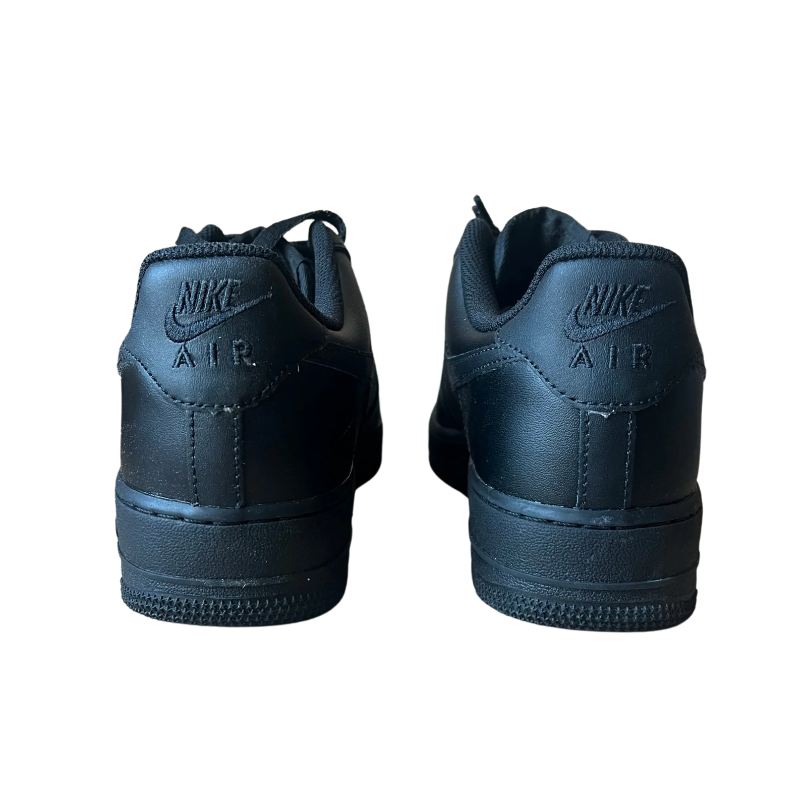 Nike Air Force 1 Black Hátulnézet