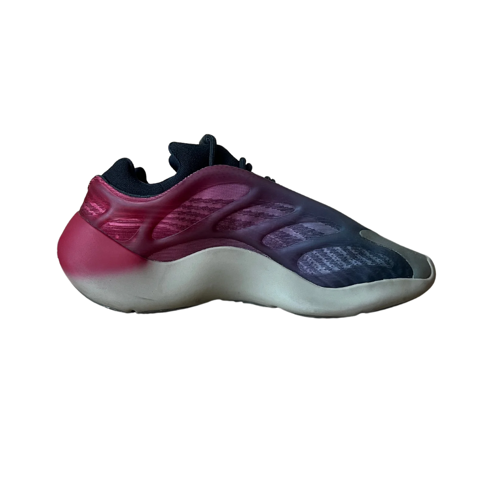 Yeezy 700 V3 Fade Carbon Belső oldalnézet