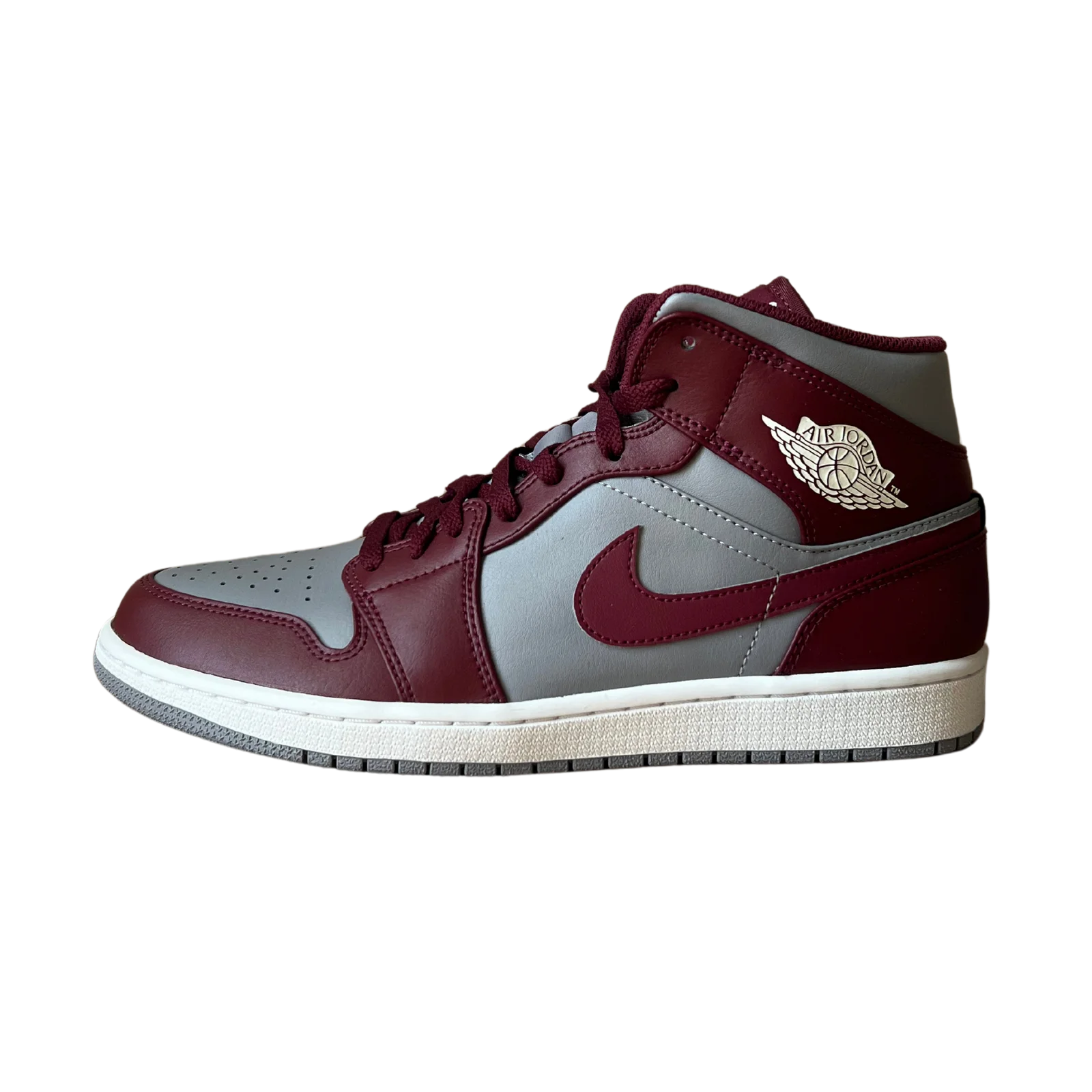 Jordan 1 Mid Cherrywood oldalnézet