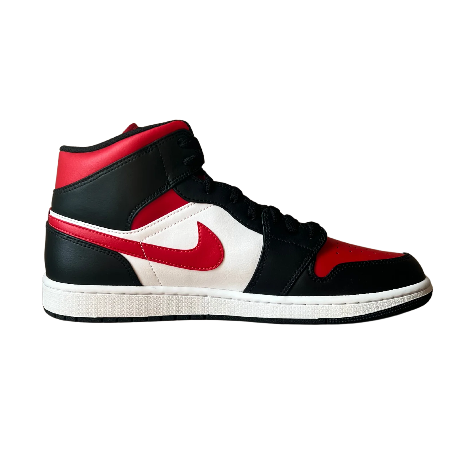 Jordan 1 Mid Black Red