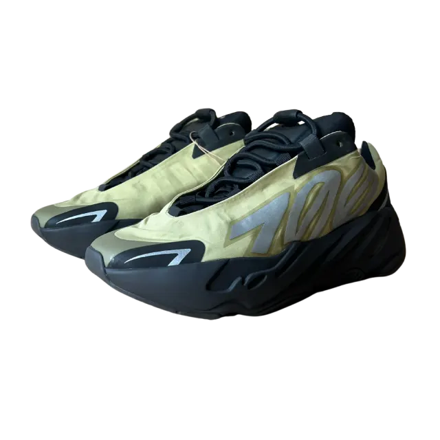 Yeezy 700 MNVN Resin Csanadsoles